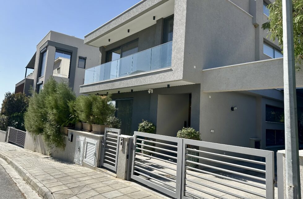 Вилла с 6 спальнями, 364.00м² в germasogeia, Кипр [ID: 0602-243193]