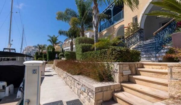 houses w agios-antonios, Cypr, 209.00m² - obraz 10