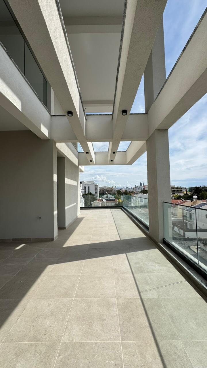 Apartament z 5 sypialniami w agios-athanasios, Cypr [ID: 0602-243409]