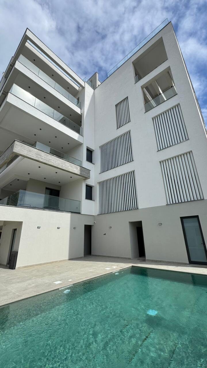 Apartament z 5 sypialniami w agios-athanasios, Cypr [ID: 0602-243409]