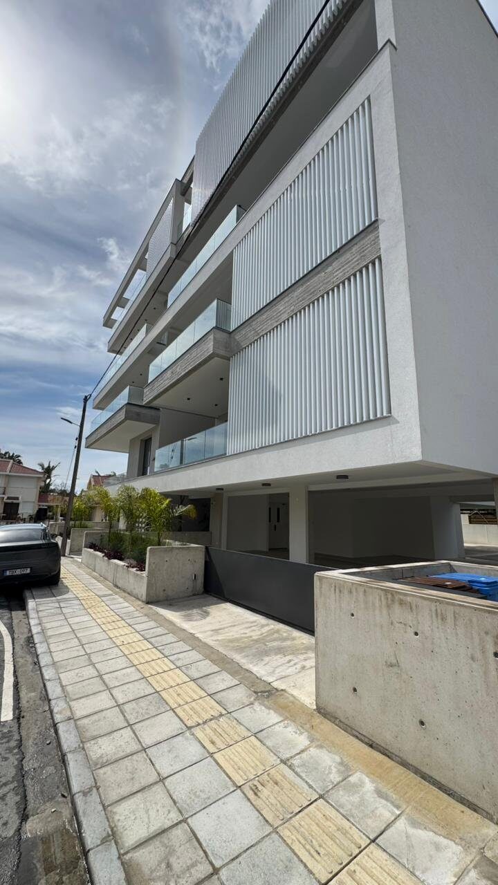 Apartament z 5 sypialniami w agios-athanasios, Cypr [ID: 0602-243409]