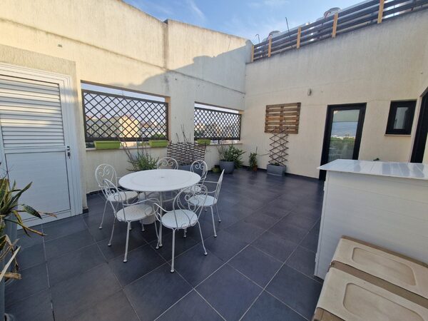 Penthouse in agios-ioannis, Cyprus - image 3