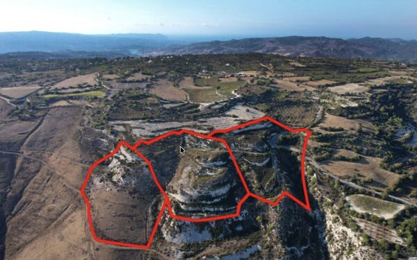 Land in fyti, Cyprus
