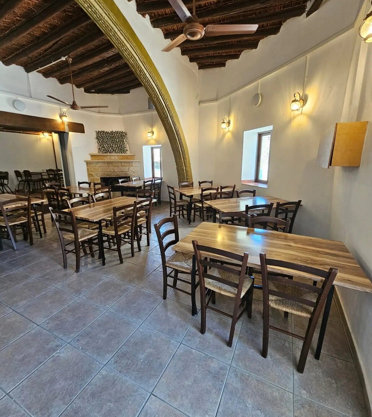 Комерційна нерухомість в avdimou, Кіпр [ID: 0602-243938]