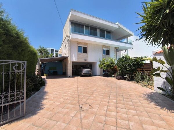 Вилла в germasogeia, Кипр, 500.00м² - изображение 26