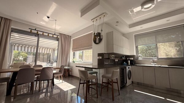 Вилла в germasogeia, Кипр, 248.00м² - изображение 21