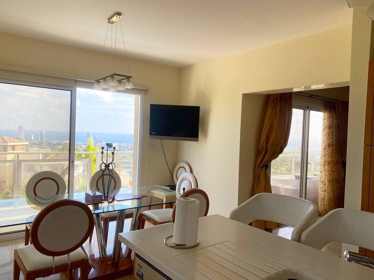 Вилла с 5 спальнями в germasogeia, Кипр [ID: 0602-244273]