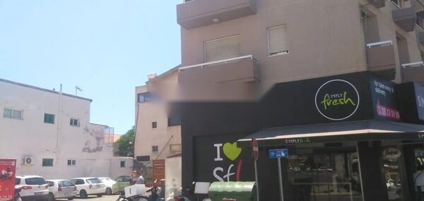 rentable-property w agia-zoni, Cypr, 1052.00m² - obraz 2