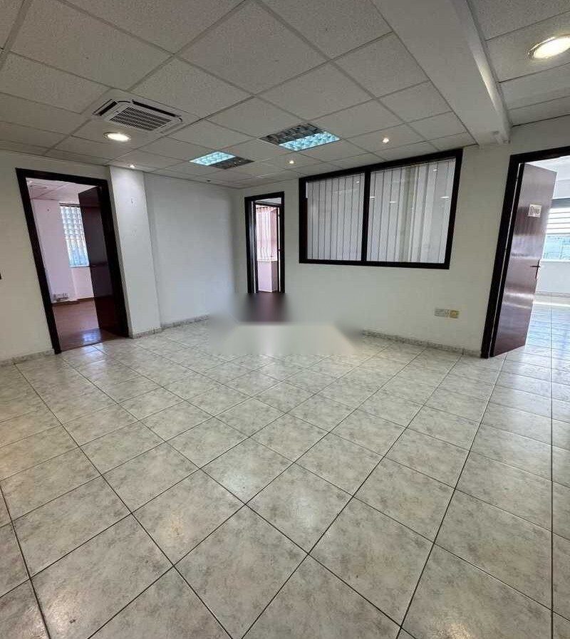 Przestrzeń komercyjna w agios-nicolaos, Cypr [ID: 0602-244486]