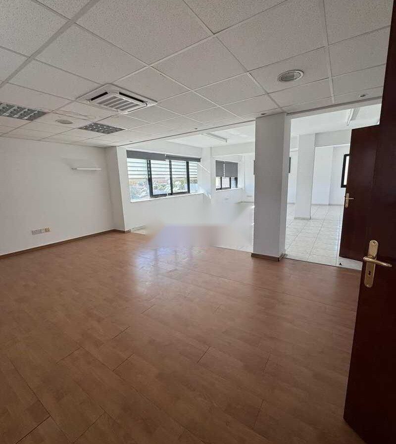 Przestrzeń komercyjna w agios-nicolaos, Cypr [ID: 0602-244486]