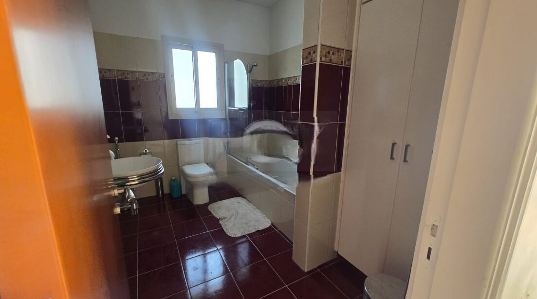Villa with 3 bedrooms, 200.00m² in ypsonas, Cyprus [ID: 0602-245142]
