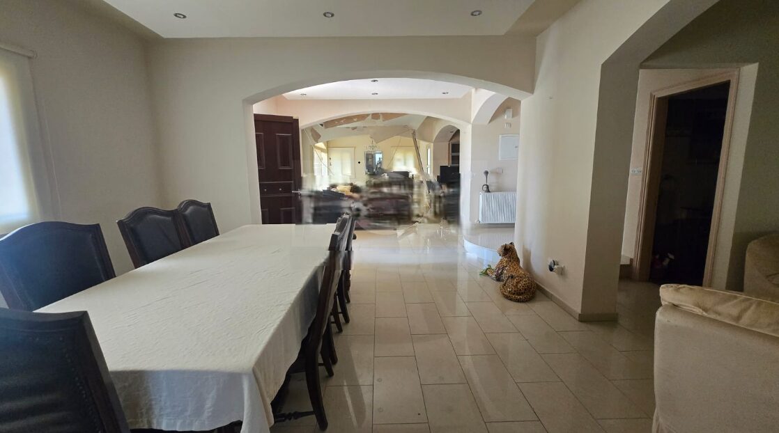 Villa with 3 bedrooms, 200.00m² in ypsonas, Cyprus [ID: 0602-245142]