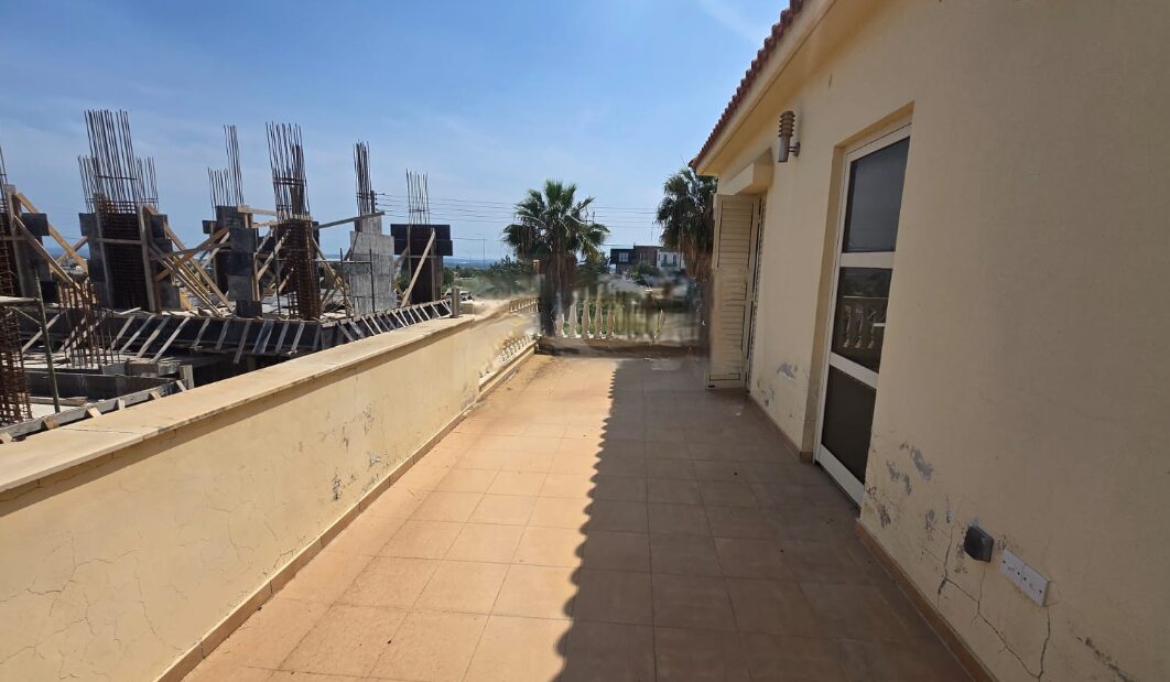 Villa with 3 bedrooms, 200.00m² in ypsonas, Cyprus [ID: 0602-245142]