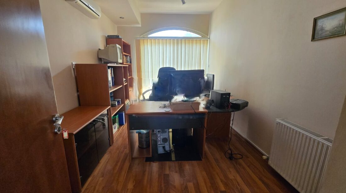 Villa with 3 bedrooms, 200.00m² in ypsonas, Cyprus [ID: 0602-245142]