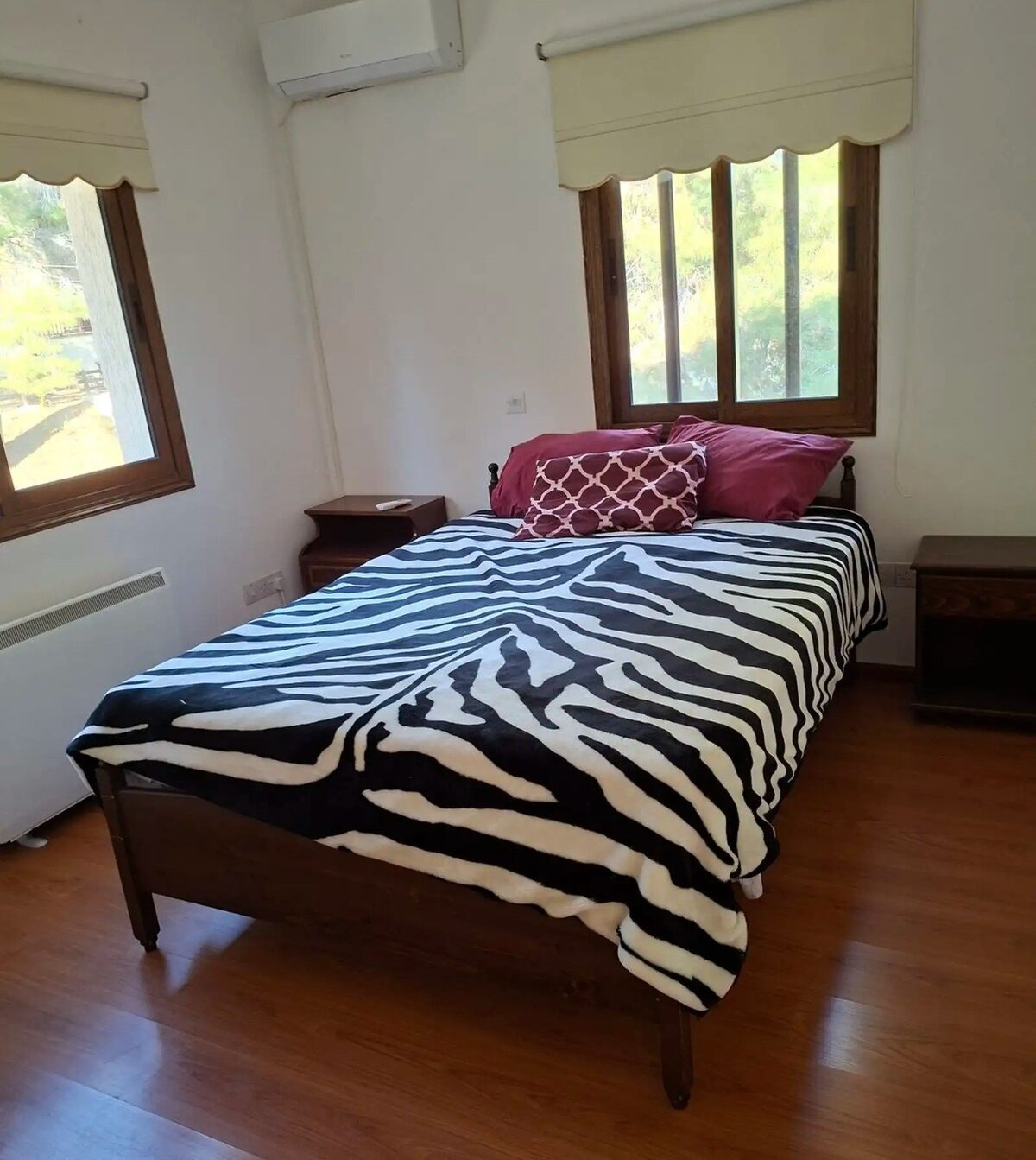Villa with 4 bedrooms in moniatis, Cyprus [ID: 0602-245411]