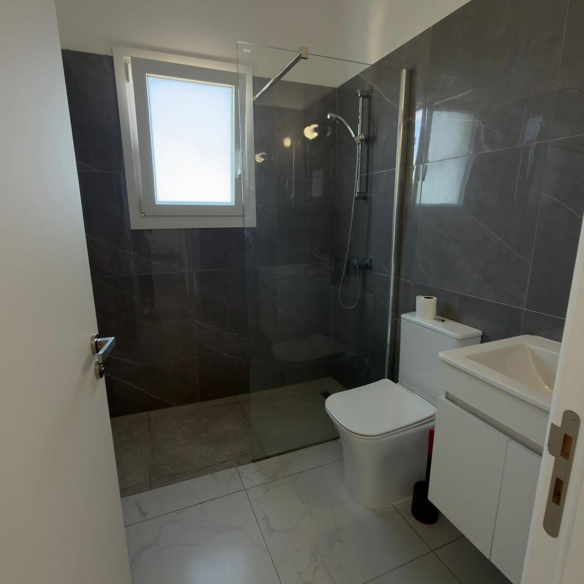 Apartament z 3 sypialniami, 101.00m² w aradippou, Cypr [ID: 0602-245482]
