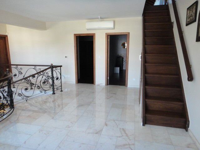 Вілла з 7 спальнями в mouttagiaka, Кіпр [ID: 0602-245542]