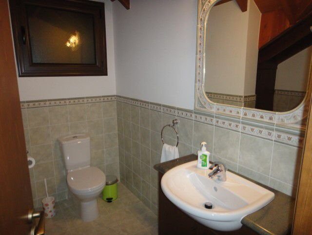 Вілла з 7 спальнями в mouttagiaka, Кіпр [ID: 0602-245542]