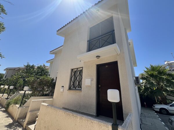 Apartment in pyrgos-tourist-area, Cyprus, 84.00m²