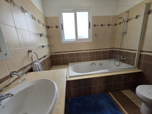 Villa in oroklini, Cyprus - image 19