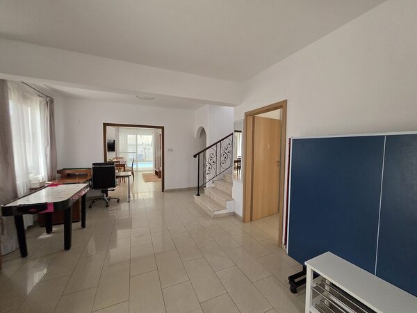 Villa in oroklini, Cyprus - image 7