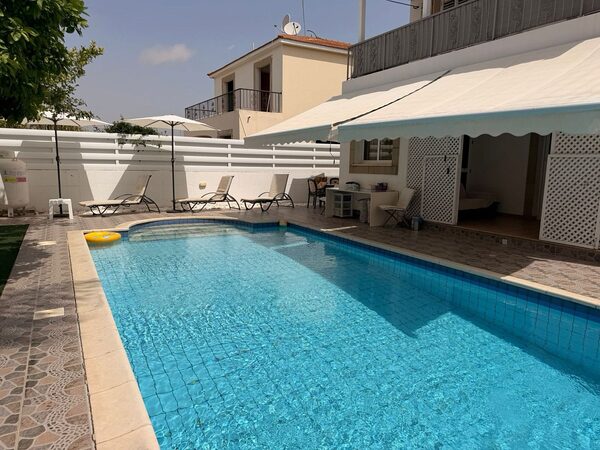 Villa in oroklini, Cyprus - image 30
