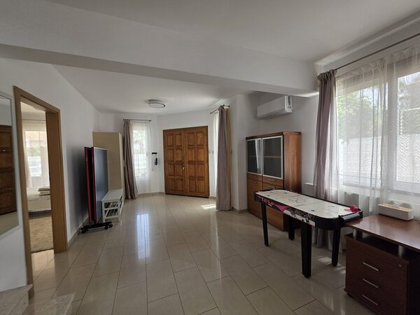 Villa in oroklini, Cyprus - image 6