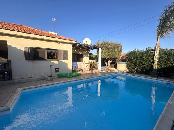 houses w pyrgos, Cypr, 120.00m²