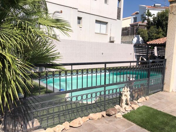 houses in agios-athanasios, Cyprus, 350.00m² - image 3