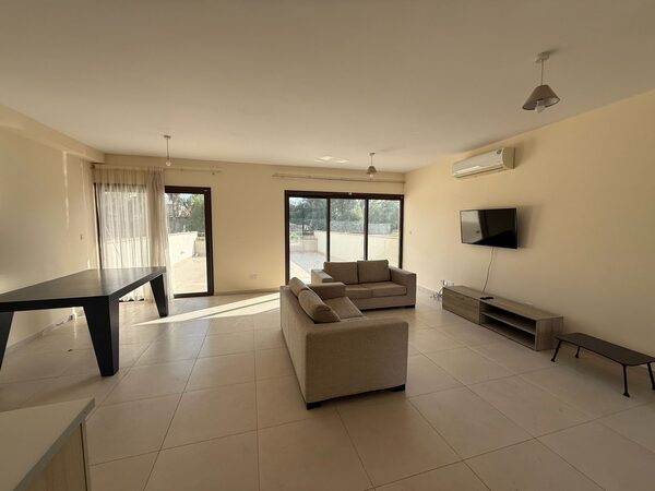 Townhouse in mouttagiaka-tourist-area, Cyprus, 111.00m² - image 4
