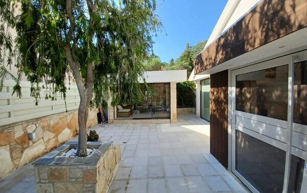 Dom — Agios Tychon, Limassol, Cypr ID 0602-246130