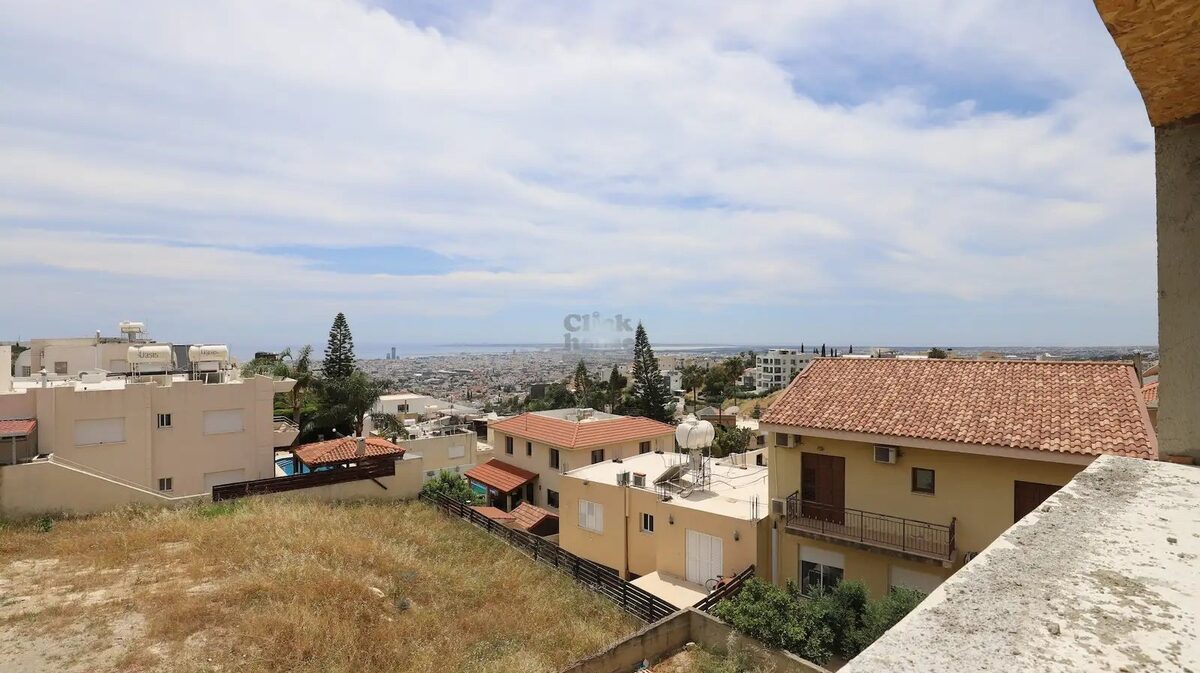 houses with 5 bedrooms in agia-fyla, Cyprus [ID: 0602-246940]