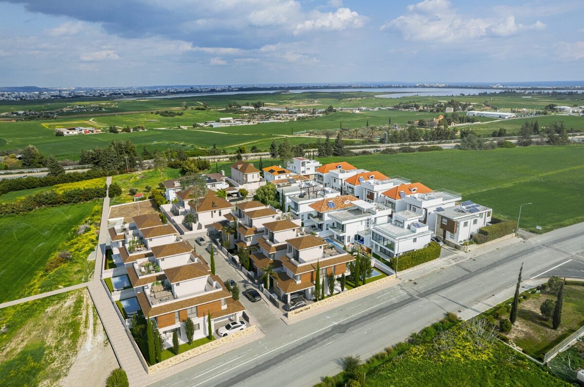 houses z 5 sypialniami, 214.50m² w kiti, Cypr [ID: 0602-246992]