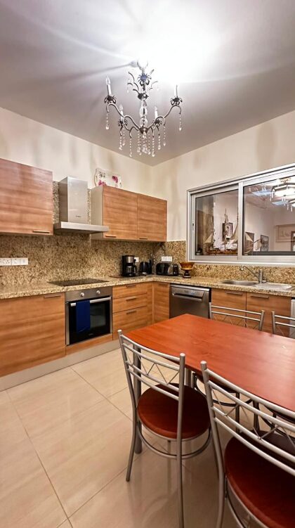 Квартира з 6 спальнями в agios-tychon-tourist-area, Кіпр [ID: 0602-247192]