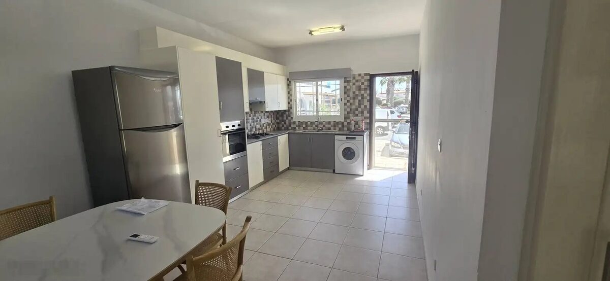 Apartment with 2 bedrooms in tombs-of-the-kings, Cyprus [ID: 0602-247205]