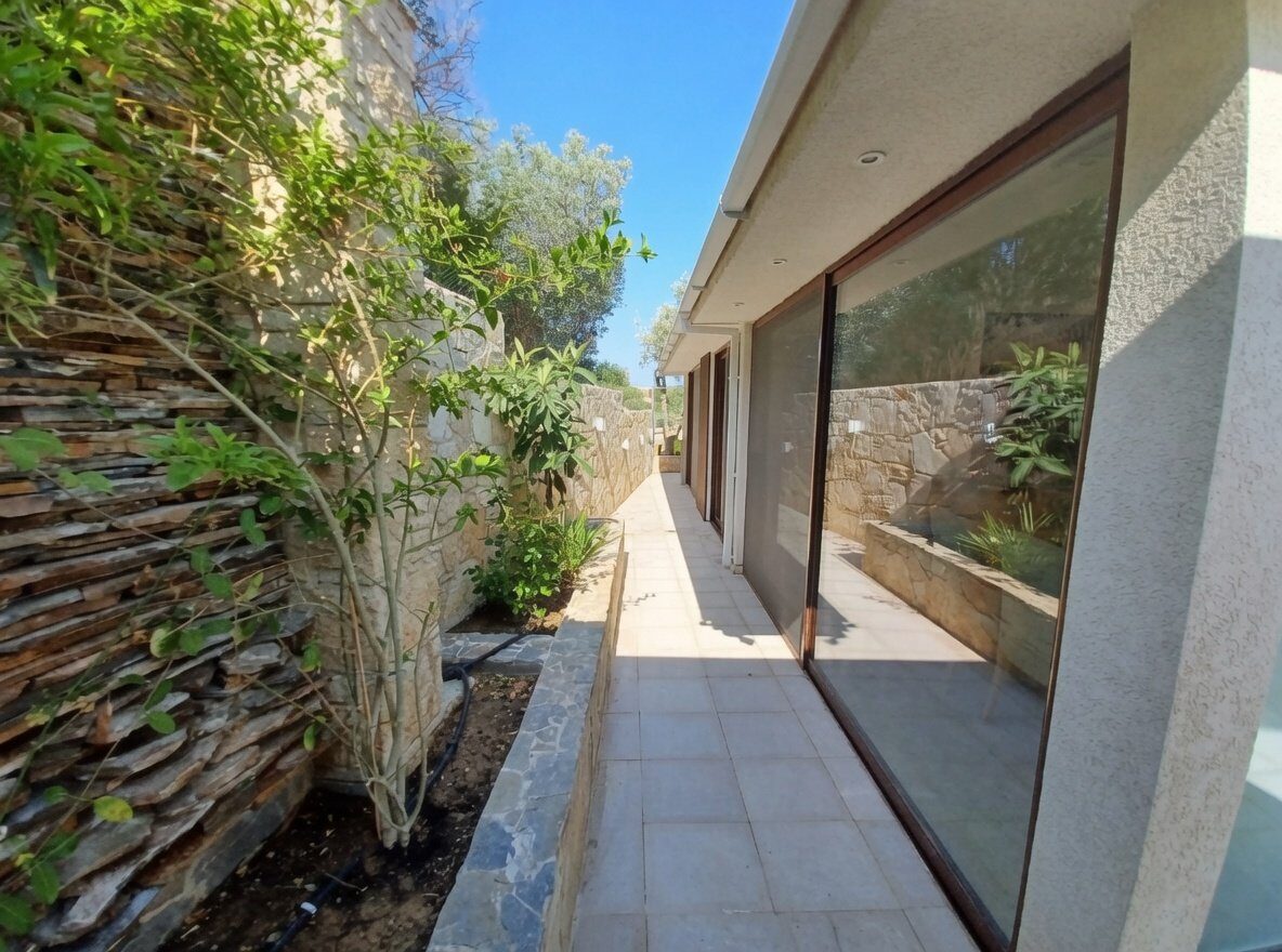 Villa with 2 bedrooms in agios-tychon, Cyprus [ID: 0602-247226]