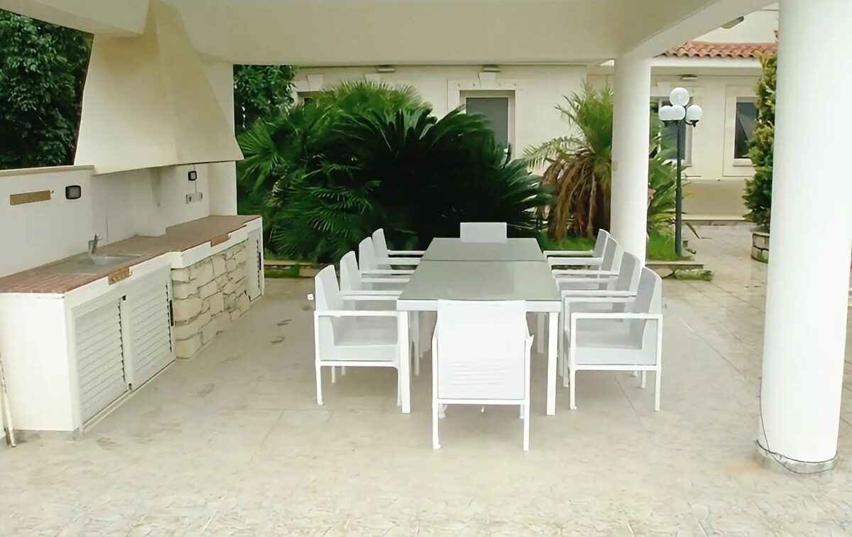 Вілла з 6 спальнями в pyrgos, Кіпр [ID: 0602-247369]