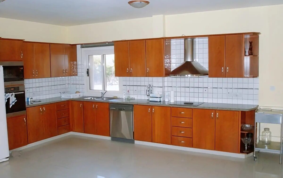 Вілла з 6 спальнями в pyrgos, Кіпр [ID: 0602-247369]
