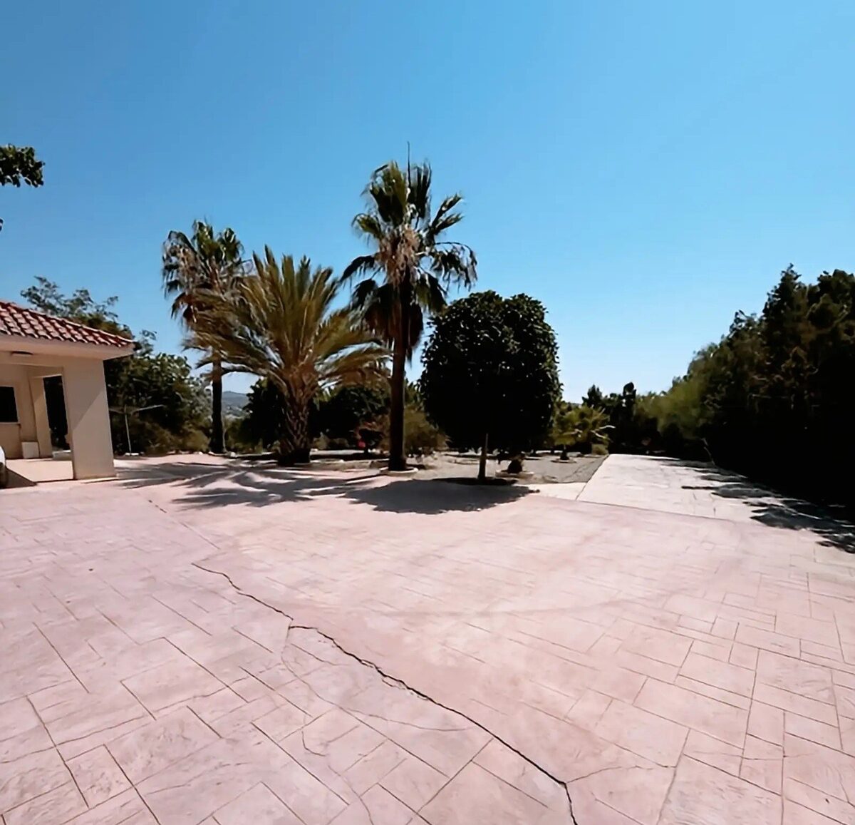Вілла з 6 спальнями в pyrgos, Кіпр [ID: 0602-247369]