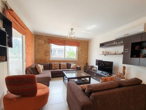 3 Bedroom Apartment in Mesa Getonia, Limassol
