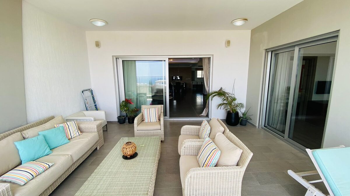 Penthouse with 4 bedrooms, 200.00m² in agios-tychon-tourist-area, Cyprus [ID: 0602-247521]
