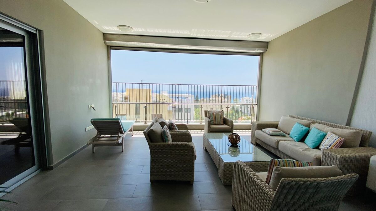 Penthouse with 4 bedrooms, 200.00m² in agios-tychon-tourist-area, Cyprus [ID: 0602-247521]