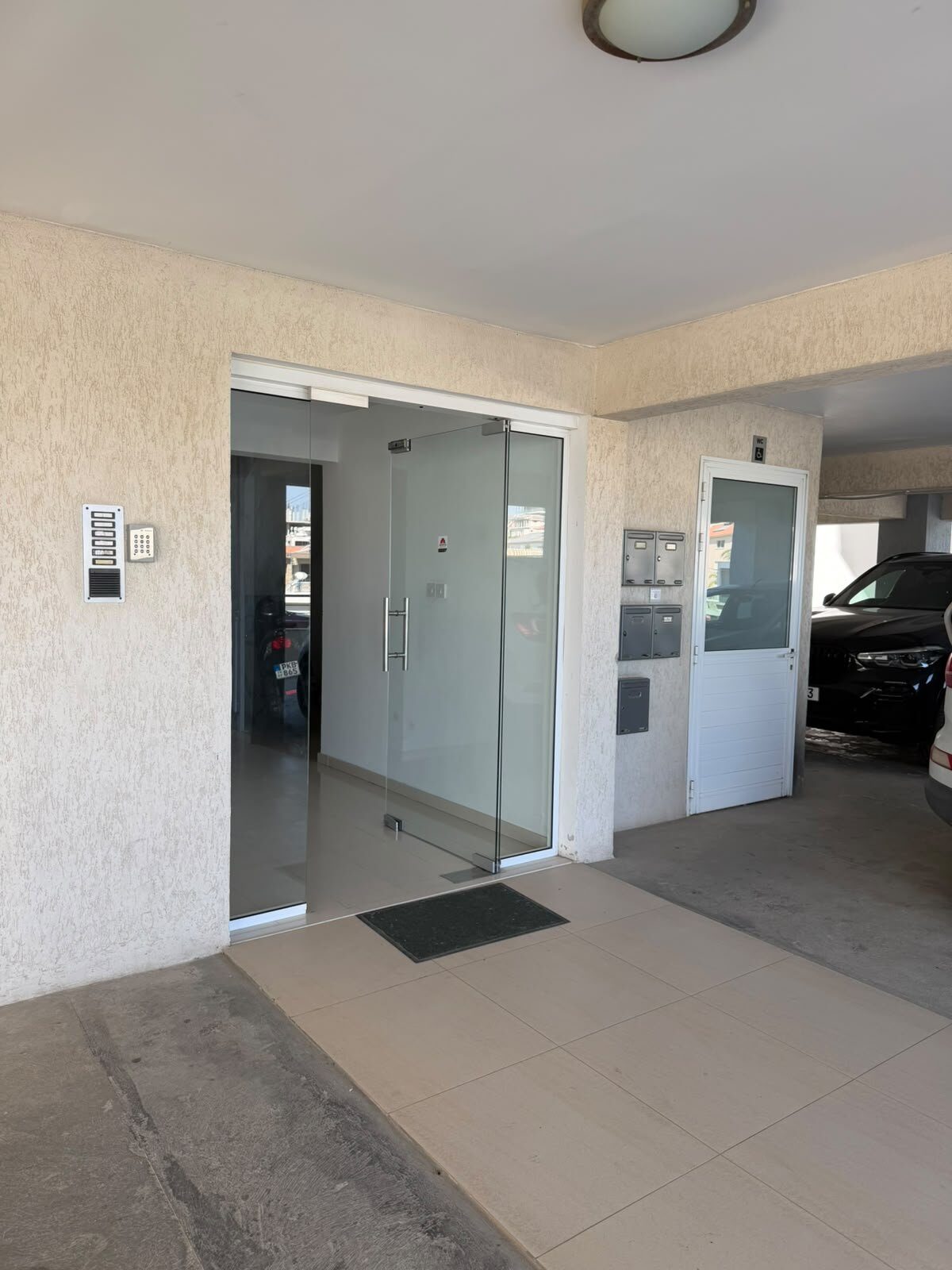 Квартира с 3 спальнями, 100.00м² в agios-athanasios, Кипр [ID: 0602-247770]