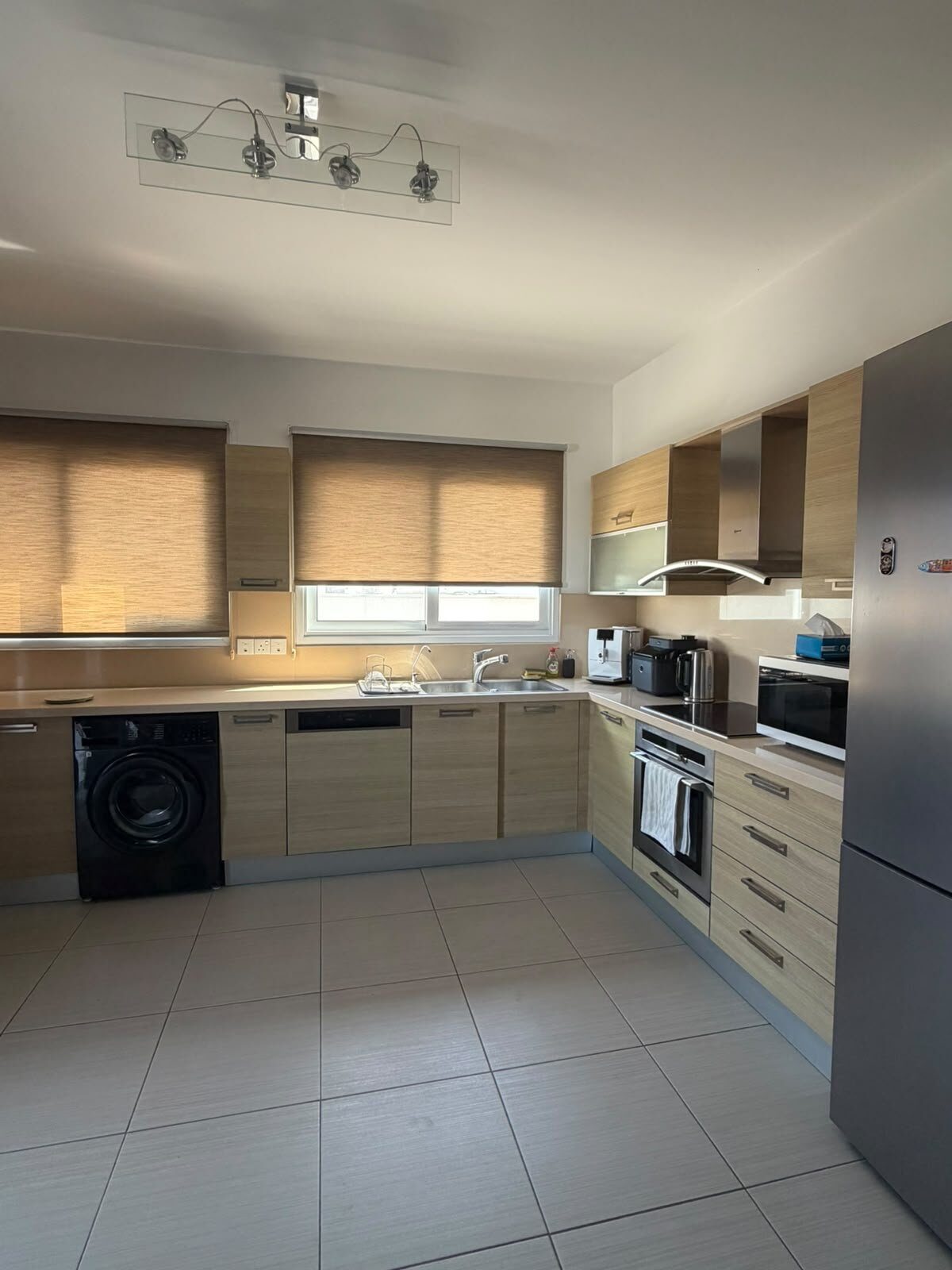 Квартира с 3 спальнями, 100.00м² в agios-athanasios, Кипр [ID: 0602-247770]