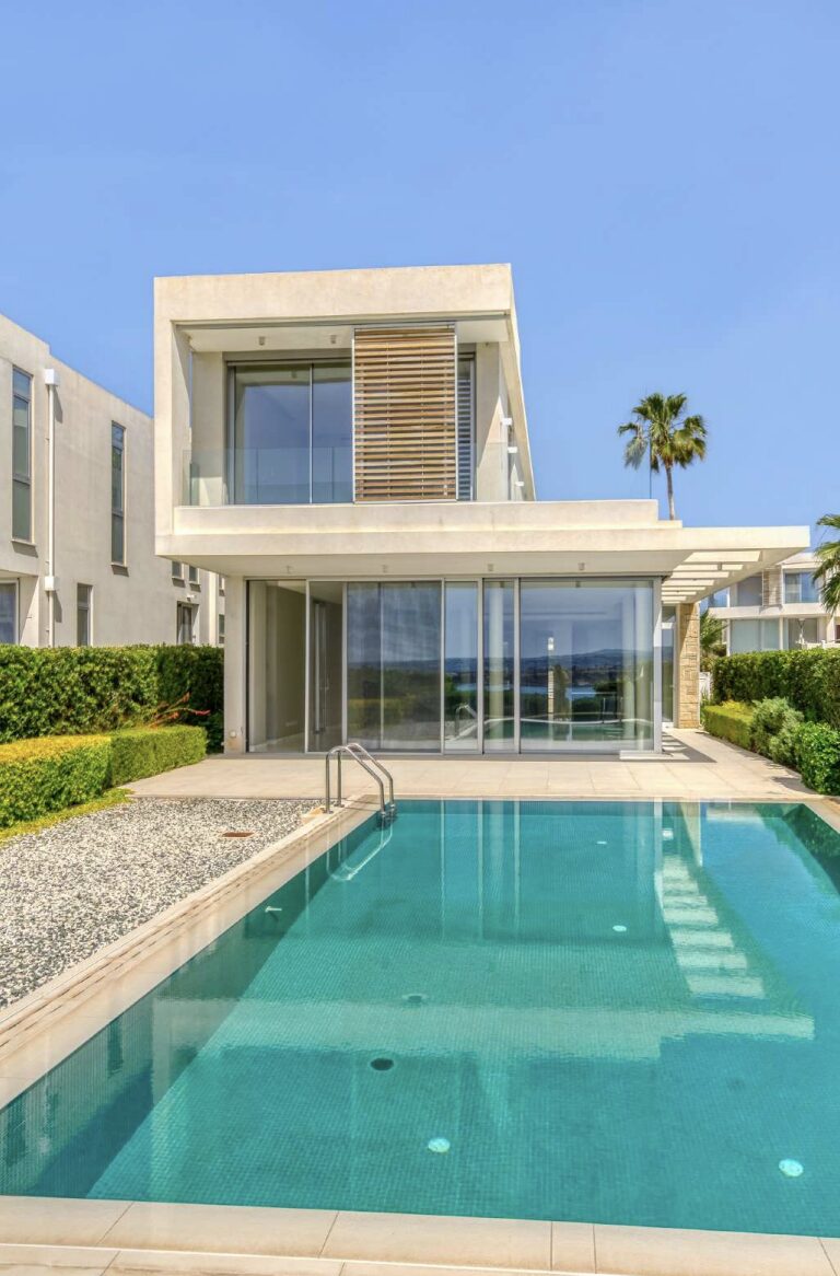 houses with 5 bedrooms, 275.00m² in pegeia, Cyprus [ID: 0602-247873]