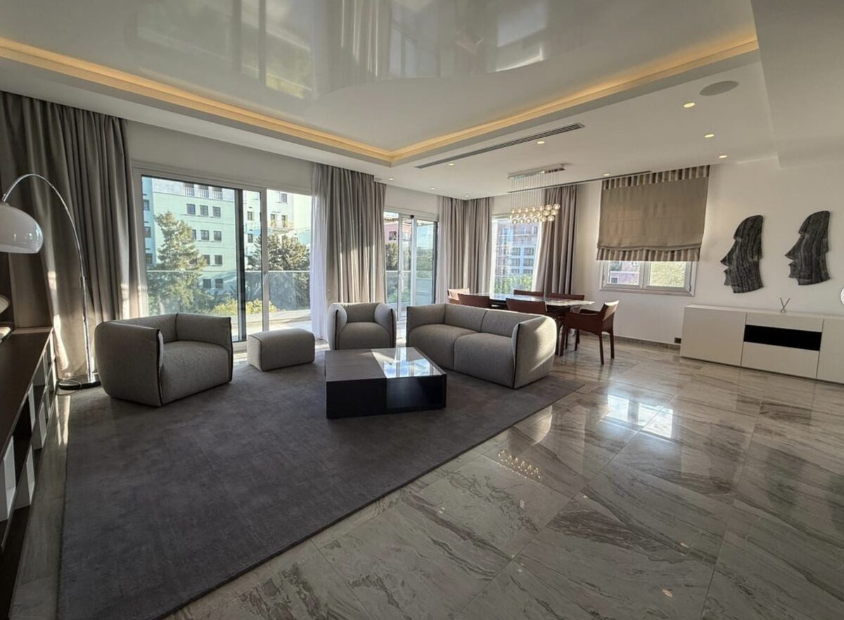 Penthouse with 6 bedrooms, 270.00m² in neapolis, Cyprus [ID: 0602-247885]