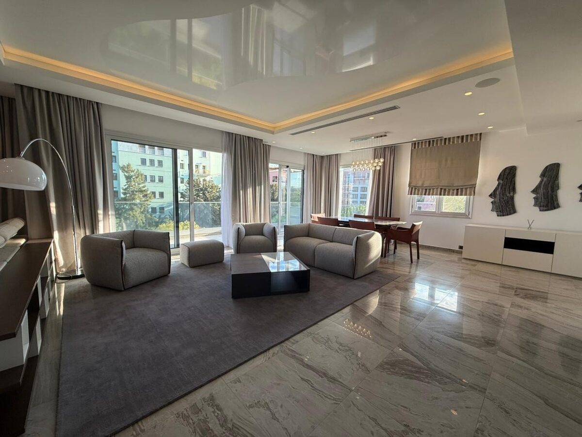 Penthouse with 6 bedrooms, 270.00m² in neapolis, Cyprus [ID: 0602-247885]