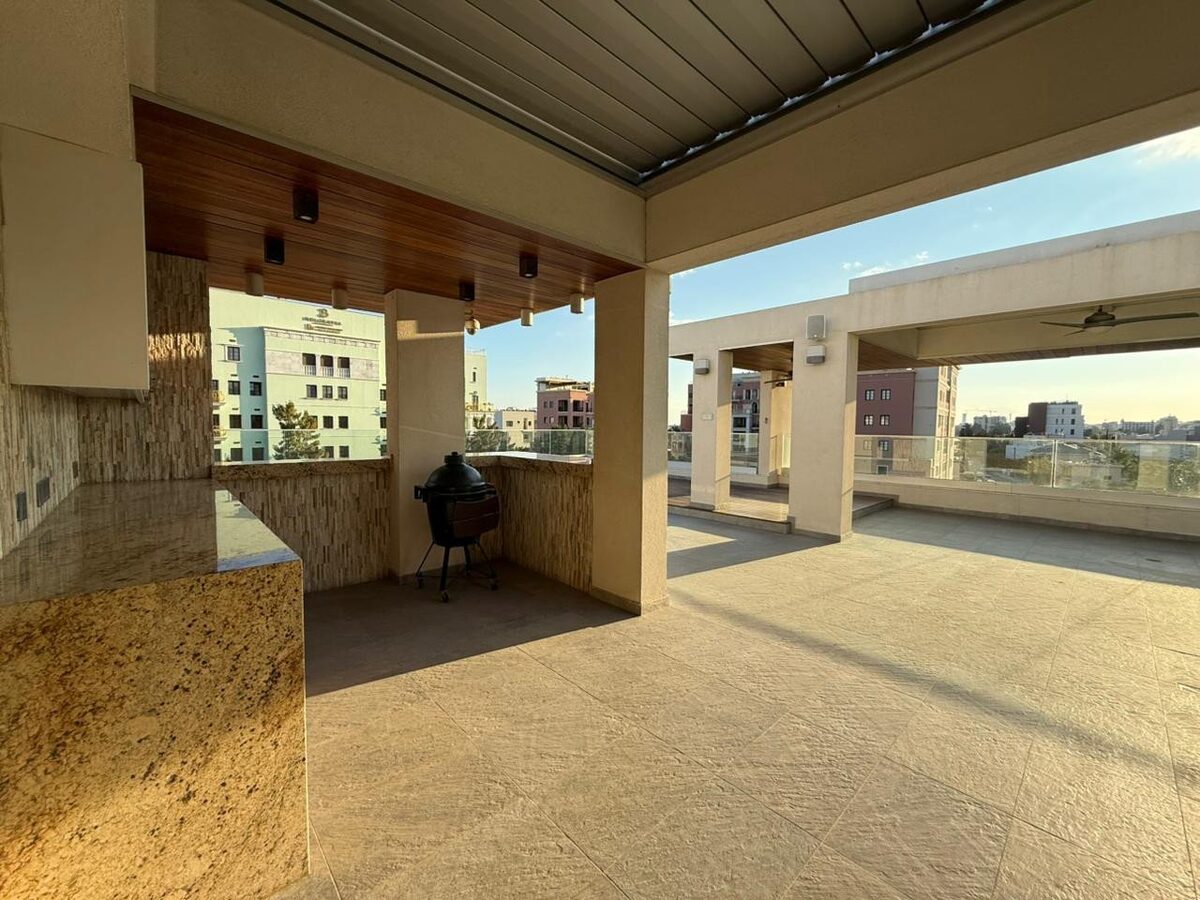 Penthouse with 6 bedrooms, 270.00m² in neapolis, Cyprus [ID: 0602-247885]