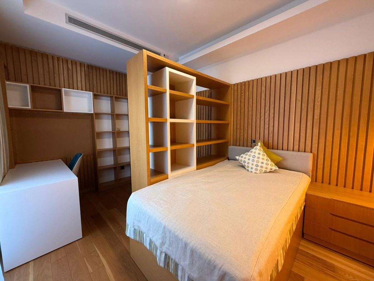 Penthouse with 6 bedrooms, 270.00m² in neapolis, Cyprus [ID: 0602-247885]