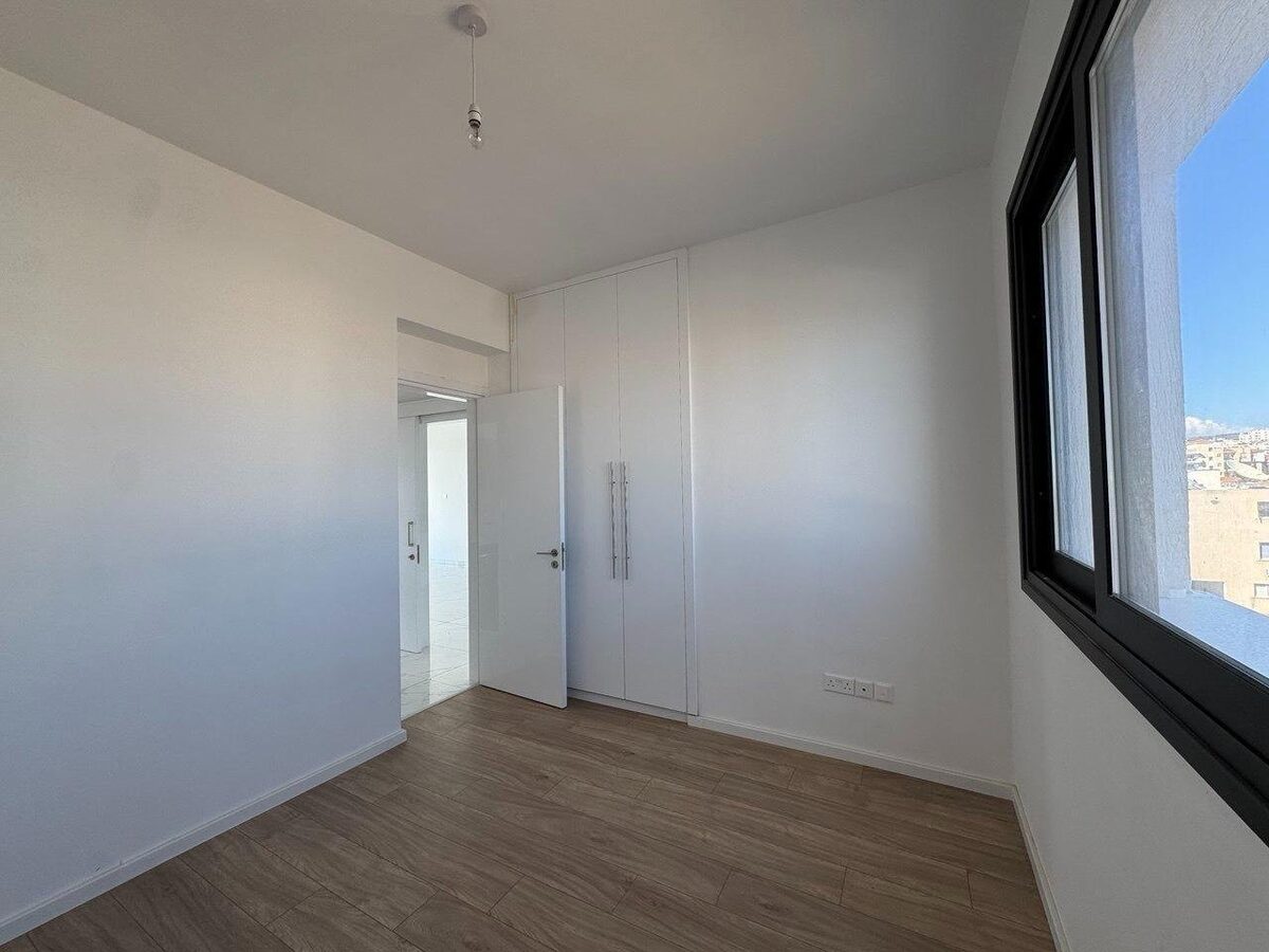 Apartament z 2 sypialniami, 77.00m² w universal, Cypr [ID: 0602-248433]